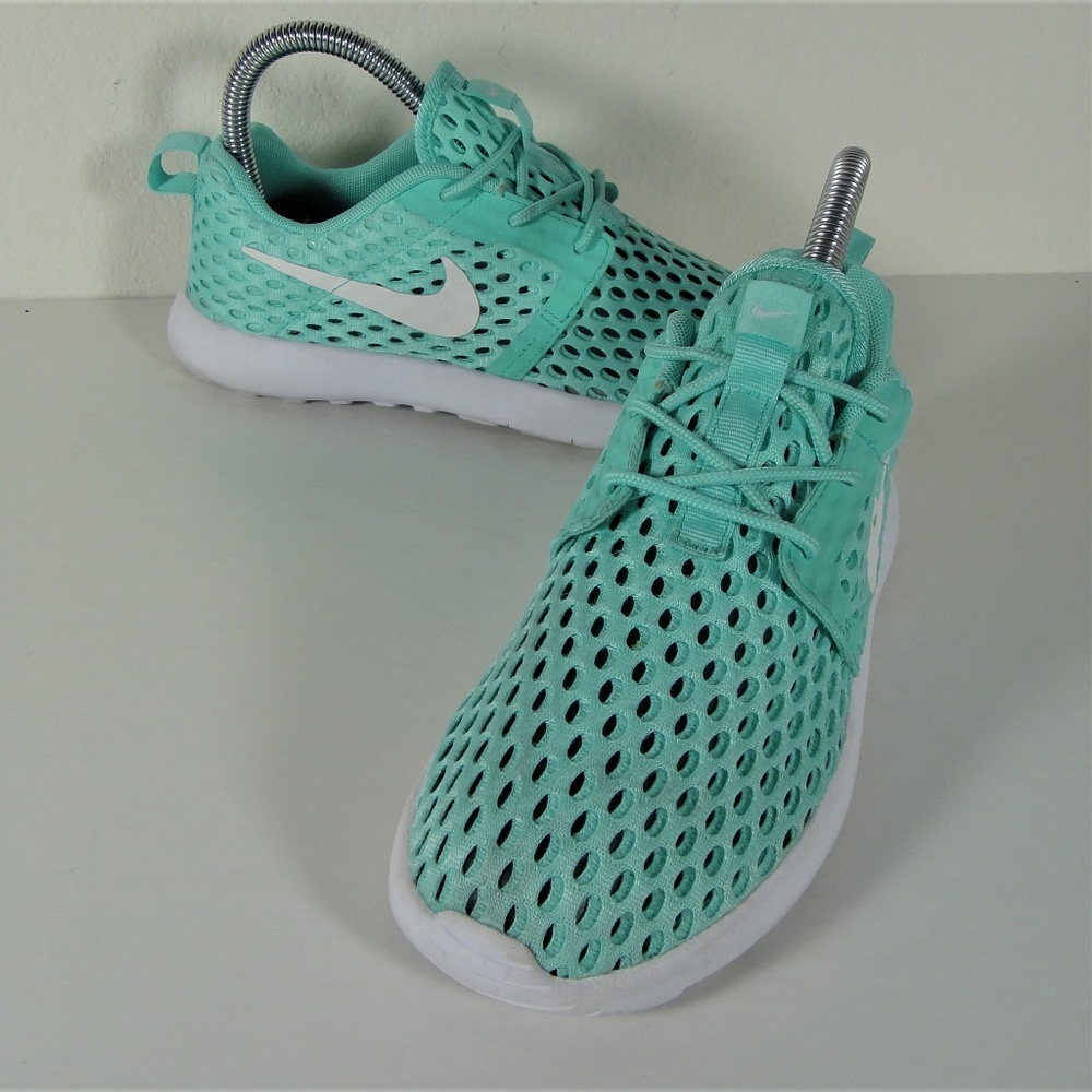 Nike Roshe One Flight Weight Youth Shoes Size 2.5Y